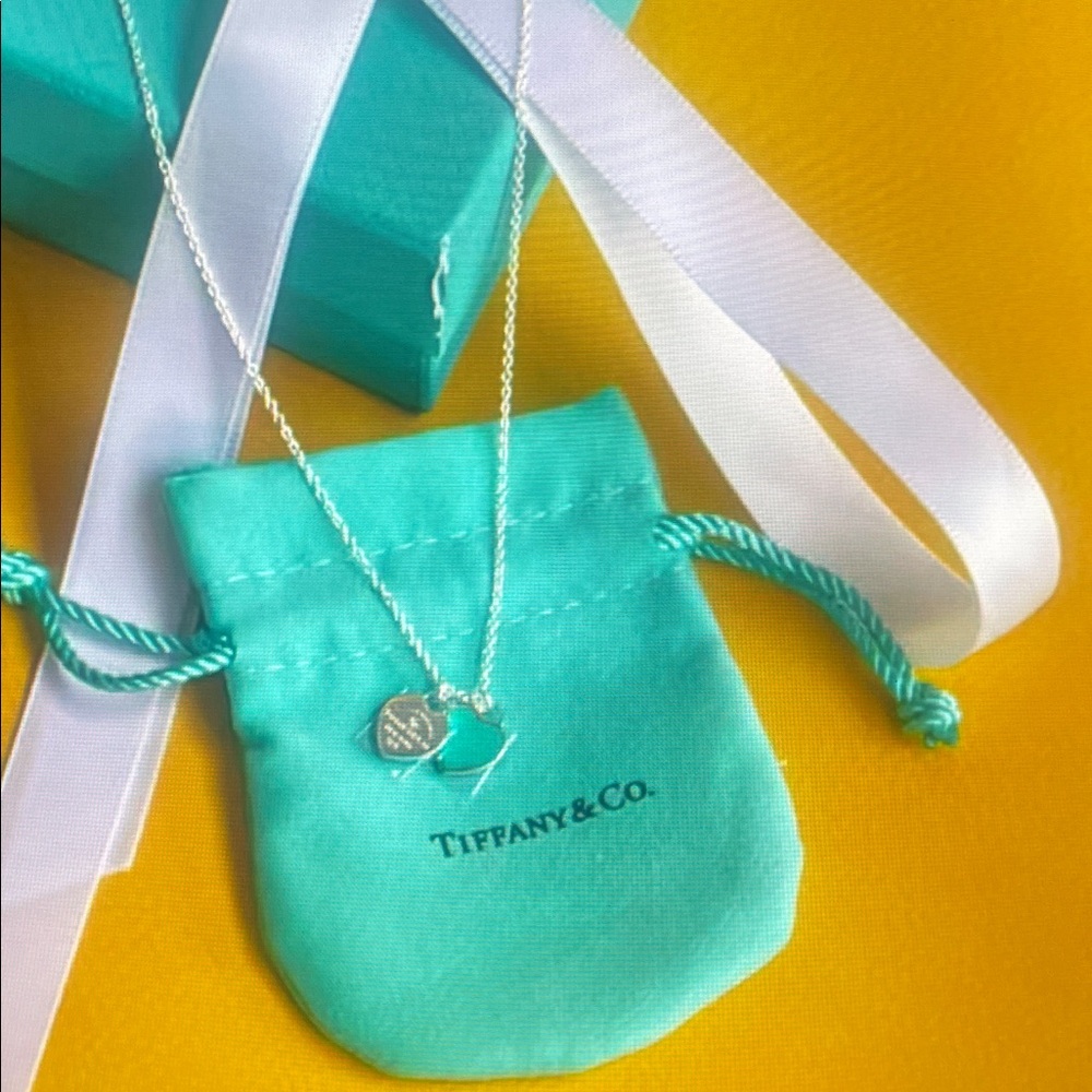 Tiffany & Co Silver Disc Necklace in Signature Tiffany Blue
